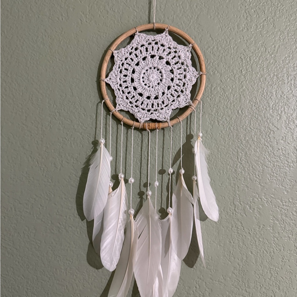 Elegant White Crochet Dreamcatcher with Feathers